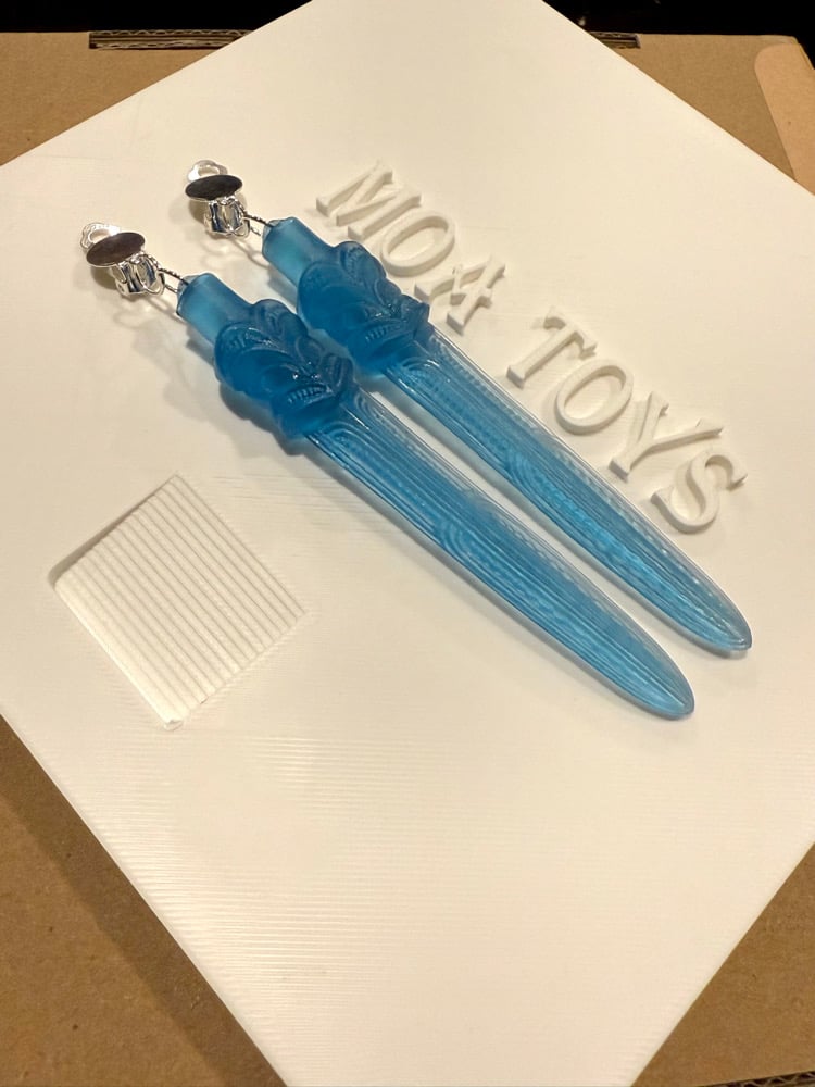 Clip-on Long Taiaha earrings